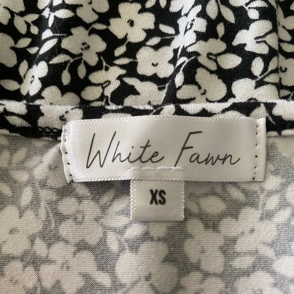 TILLYS-WHITE FAWN-SKIRT AND TOP SET-SIZE XS 4/5